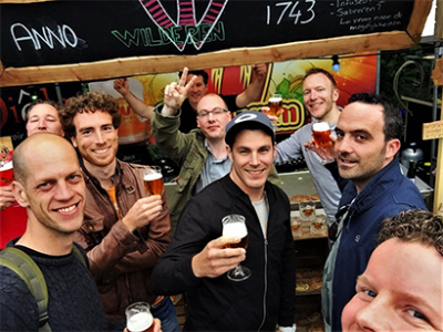 Bierproeven - bierproeftocht - groep heren